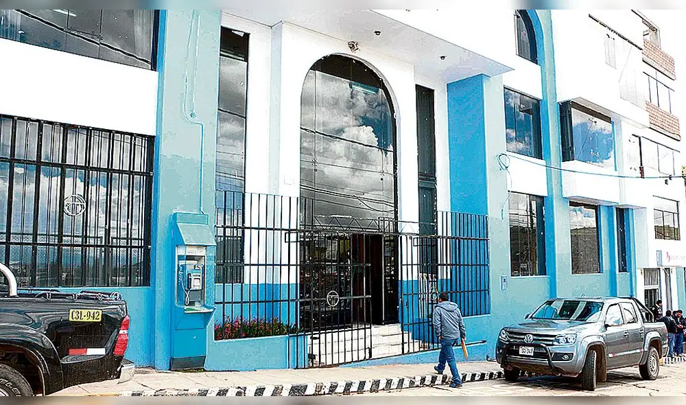 Puno: Trabajadores infiltrados en mafia de brevetes