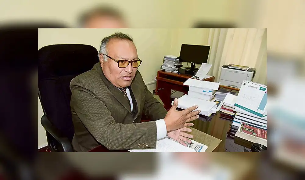 Juez que decidirá la libertad de Iván Flores admite vínculo con alcalde