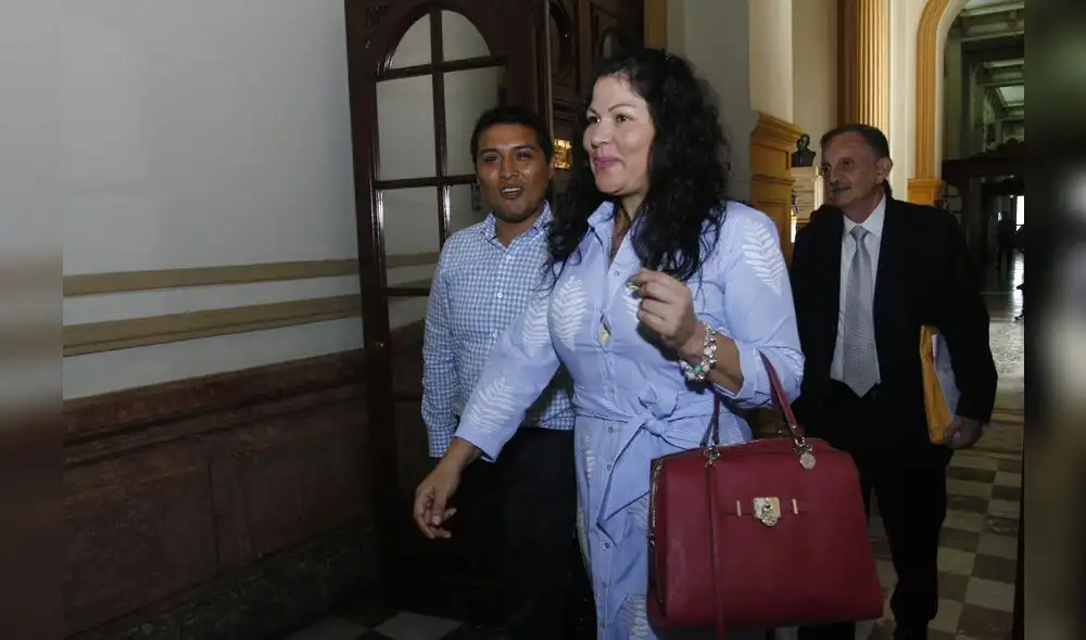 Denuncian a Yesenia Ponce y a fujimoristas que presionaron a Cillóniz Denuncian a Yesenia Ponce y a fujimoristas que presionaron a Cillóniz