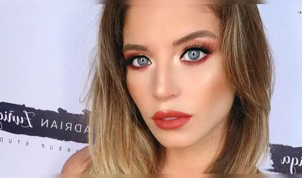 Flavia Laos se viste de novia y la asustan con terrible predicción