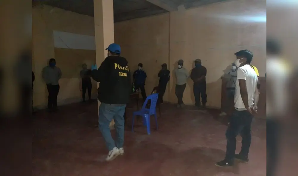 Agentes policiales en Arequipa, intervinieron locales nocturnos que trabajaban en pleno estado de emergencia. Agentes policiales en Arequipa, intervinieron locales nocturnos que trabajaban en pleno estado de emergencia.