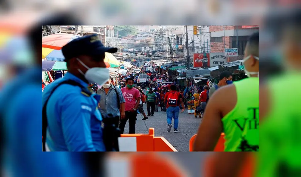 El jefe de la OMS alertó sobre las consecuencias que podría arrojar la reapertura en algunos países. Foto: EFE