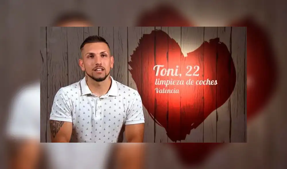 España: hombre realiza comentarios homofóbicos y machistas EN VIVO durante programa de televisión.