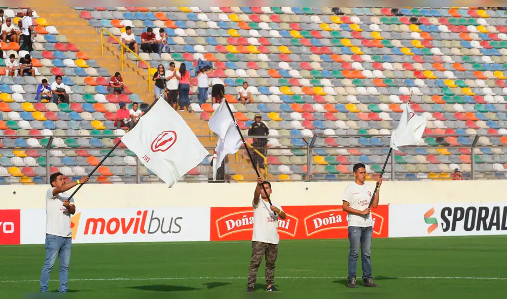 Universitario de Deportes: Sindicato de trabajadores exigen al presidente Martín Vizcarra intervenir el club por la nueva administración. Universitario de Deportes: Sindicato de trabajadores exigen al presidente Martín Vizcarra intervenir el club por la nueva administración.