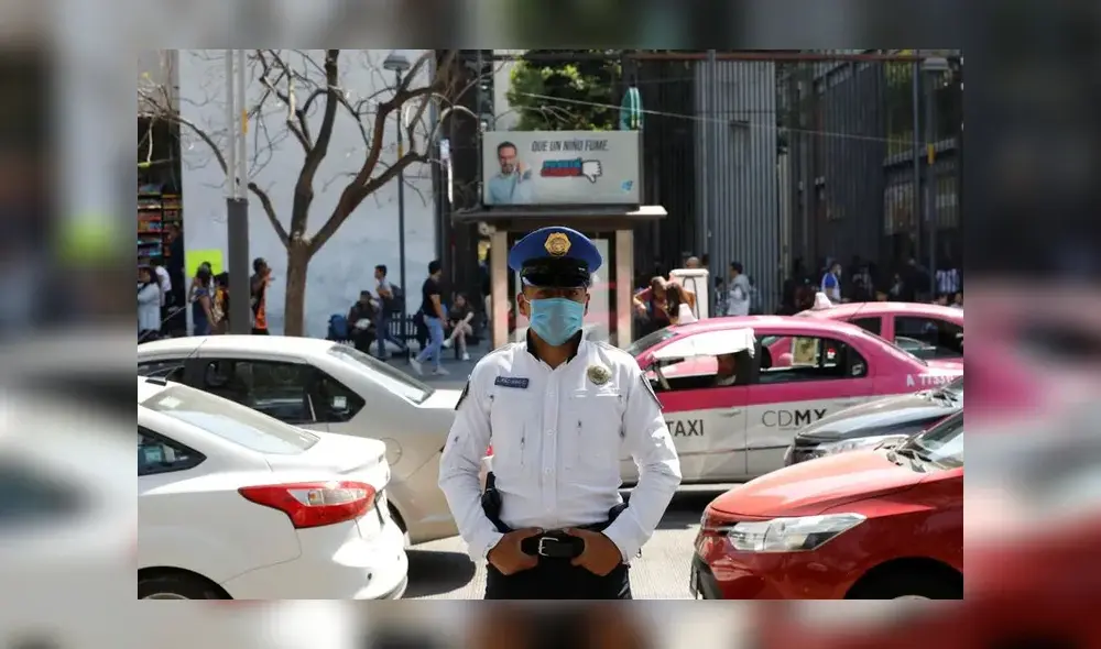 Hasta el momento, 40 policías preventivos se han sumado a la vigilancia que tienen los hospitales de Ciudad de México. (Foto: Carlos Jasso/Reuters) Hasta el momento, 40 policías preventivos se han sumado a la vigilancia que tienen los hospitales de Ciudad de México. (Foto: Carlos Jasso/Reuters)