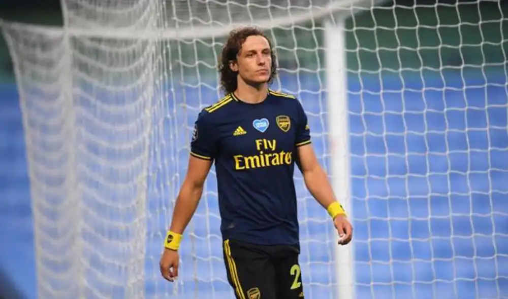 David Luiz tuvo un partido para el olvido con Arsenal, pues solo jugó 26' y provocó dos goles del Manchester City. Foto: EFE.