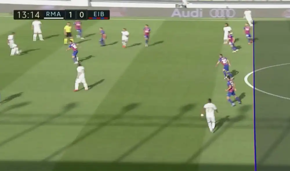 Tras consultar la acción con el VAR, el árbitro determinó que Benzema no estaba en fuera de juego y dio por válido el gol. Foto: Captura TV ESPN. Tras consultar la acción con el VAR, el árbitro determinó que Benzema no estaba en fuera de juego y dio por válido el gol. Foto: Captura TV ESPN.