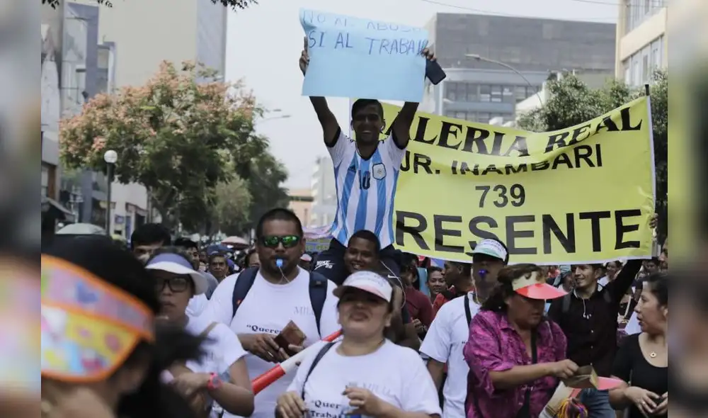 Mesa Redonda : nuevamente los comerciantes toman las calles de Lima. [FOTOS]