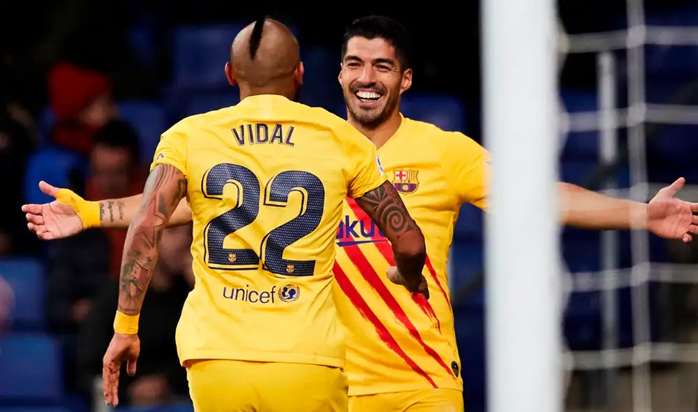 Arturo Vidal le dio vuelta al marcador y le dio la ventaja al FC Barcelona sobre Espanyol. | Foto: EFE