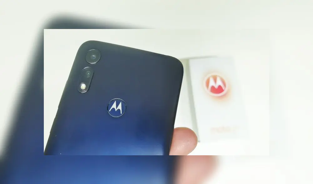 El Moto E6s de Motorola posee un sensor de huellas, batería de 3.000 mAh y doble cámara con inteligencia artificial. Foto: Daniel Robles. El Moto E6s de Motorola posee un sensor de huellas, batería de 3.000 mAh y doble cámara con inteligencia artificial. Foto: Daniel Robles.
