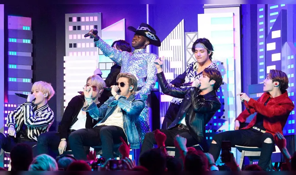 BTS durante su performance con Lil Nas X en el escenario de la 62 edición anual de los Premios GRAMMY. 26 de enero 2020.