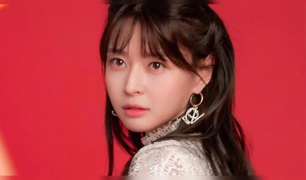 Kwon Na-ra, ​ conocida como Nara es una cantante surcoreana, ​ miembro de la agrupación femenina Hello Venus.