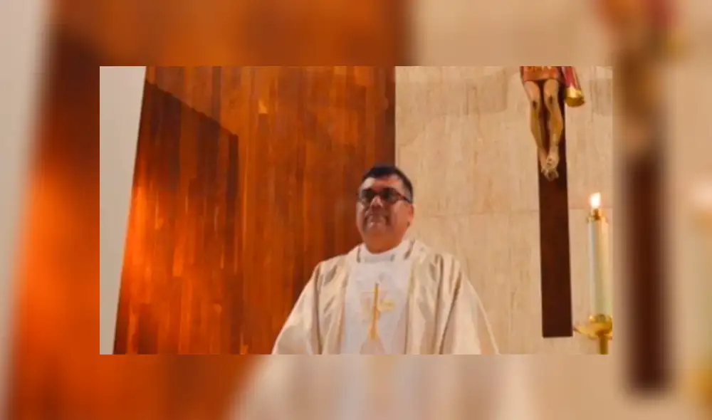 El párroco Sergio Lara Soto solicitó a sus feligreses que las limosnas le lleguen mediante depósitos bancarios. (Foto: Clarín)