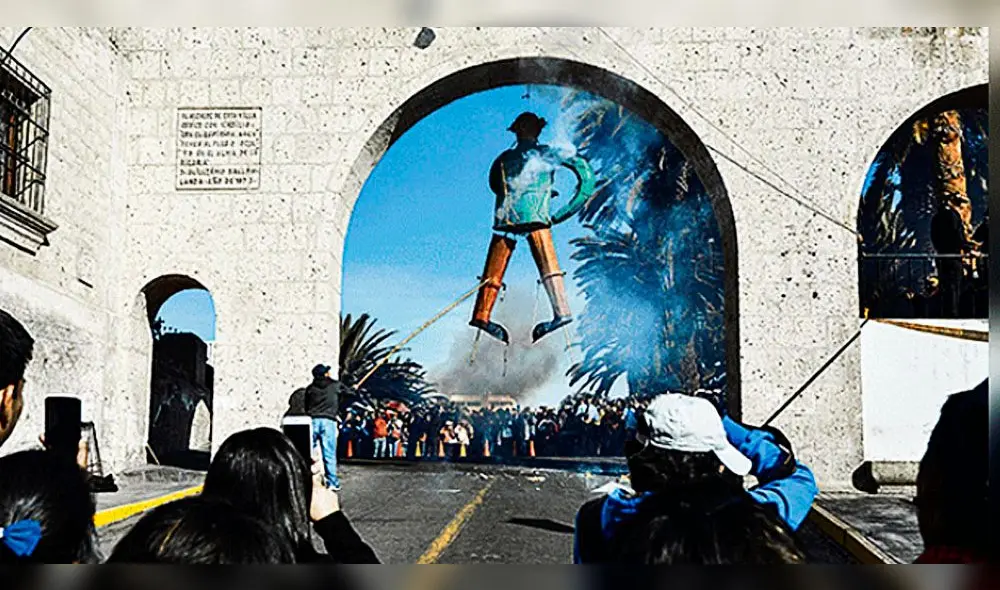 Religiosidad y reclamo a políticos se vivía durante la Semana Santa en Cusco y Arequipa Religiosidad y reclamo a políticos se vivía durante la Semana Santa en Cusco y Arequipa