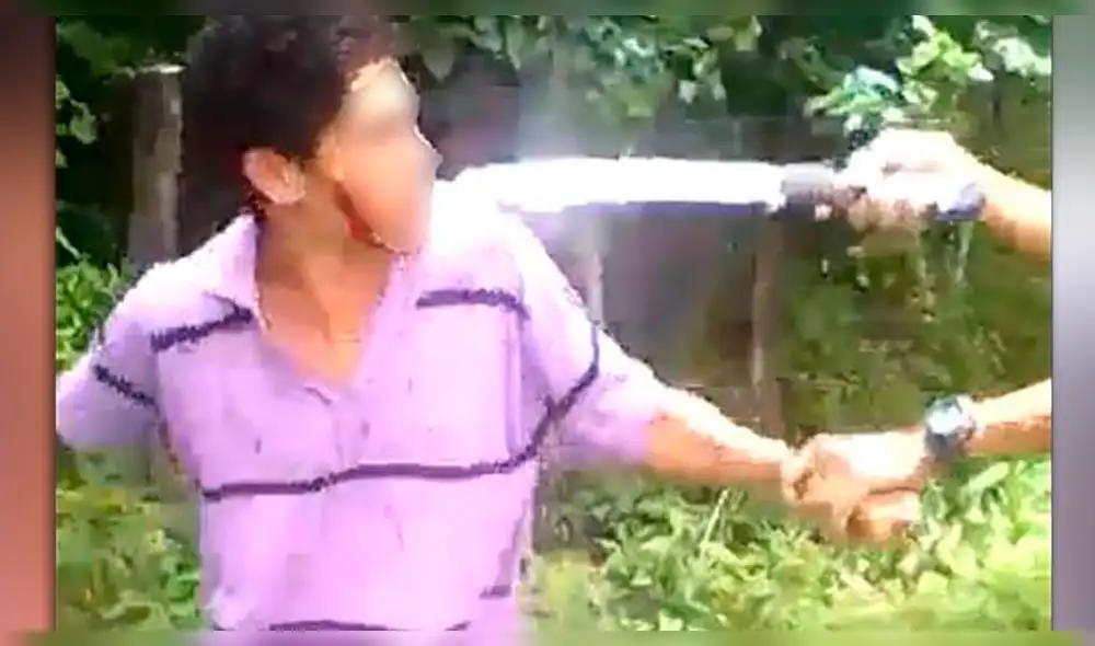 Banda criminal descuartiza con un machete a joven vivo