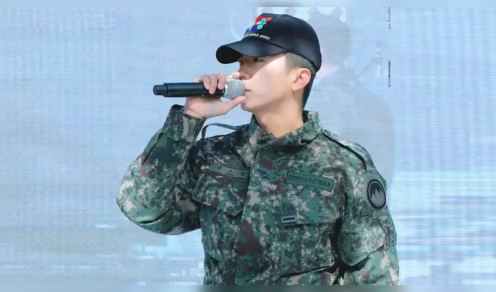 Wooyoung continuó cantando en algunas actividades del Ejército. Wooyoung continuó cantando en algunas actividades del Ejército.