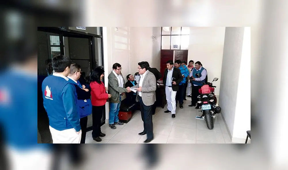 No. Alcaldes y junta de usuarios se retiraron de Prefectura.