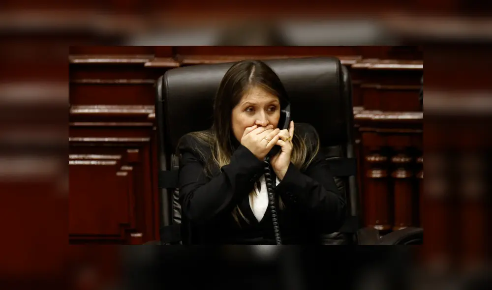 Yeni Vilcatoma confirma ser abogada de Antauro Humala Yeni Vilcatoma confirma ser abogada de Antauro Humala