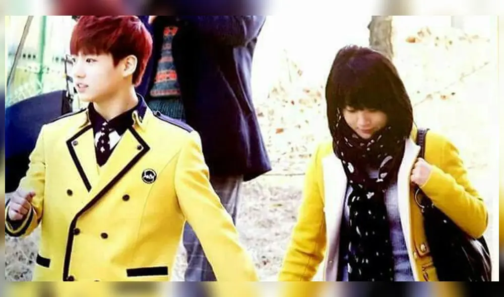 Jungkook junto a su madre. Jungkook junto a su madre.