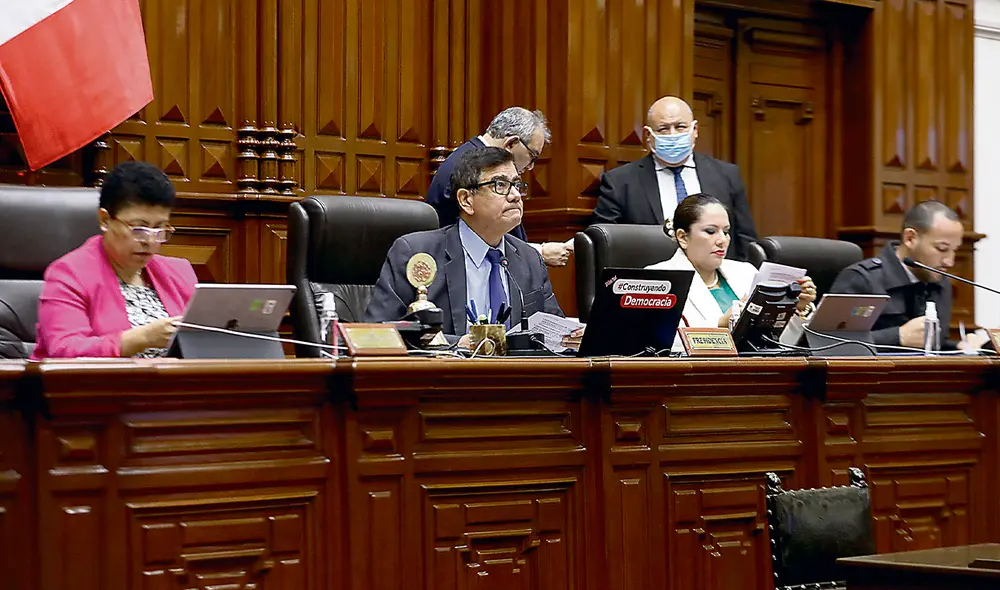 Imposiciones. José Williams, presidente del Congreso, envió la ampliación de la demanda sin someter la decisión a una votación del Pleno, tal como exige el Código Procesal Constitucional. Foto: difusión