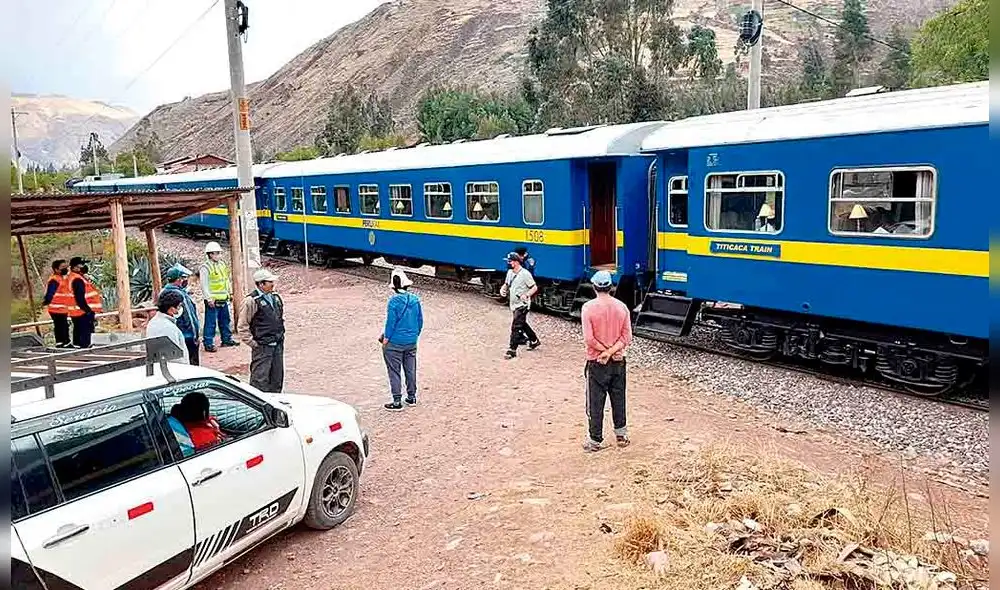 empresa. PerúRail junto con Inka Rail son las únicas empresas que prestan el servicio ferroviario a Machupicchu empresa. PerúRail junto con Inka Rail son las únicas empresas que prestan el servicio ferroviario a Machupicchu