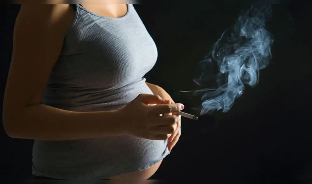 Fumar durante el embarazo aumenta el riesgo de tener un bebé obeso