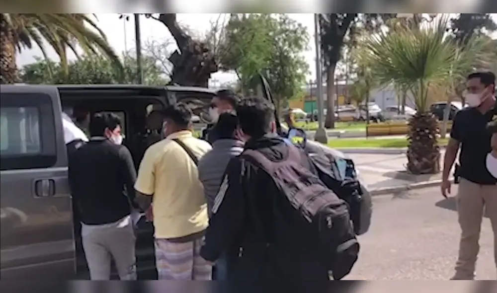 Expulsados. Exreclusos que purgaban condena en el penal de La Acha, fueron expulsados ayer de Chile. Expulsados. Exreclusos que purgaban condena en el penal de La Acha, fueron expulsados ayer de Chile.