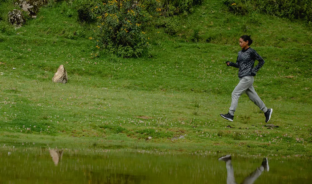 Libro "Largo aliento" narra historias del atletismo en el Perú. Foto:  Difusión