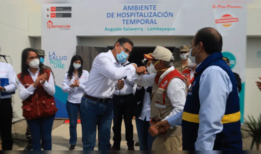 Presidente Martín Vizcarra diálogo con gobernador Anselmo Lozano y alcalde Marcos Gasco. (Crédito: Clinton Medina).
