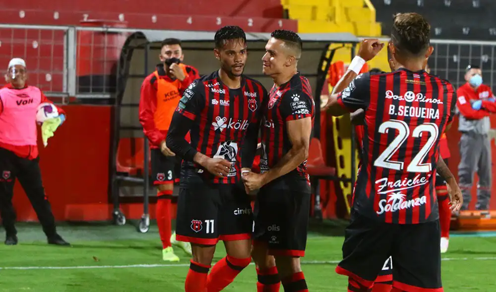 Alajuelense cumplió en casa y logró imponerse a Herediano por la primera semifinal. Foto: @ldacr Alajuelense cumplió en casa y logró imponerse a Herediano por la primera semifinal. Foto: @ldacr