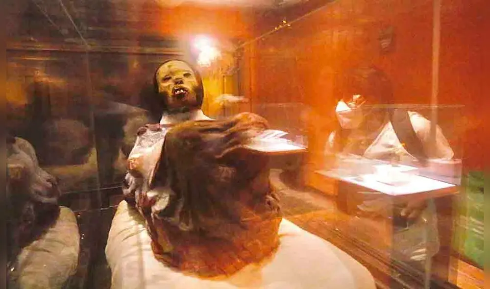 Congelada. Desde que fue descubierta, a -20 °C mantienen conservada a la Dama de Ampato.