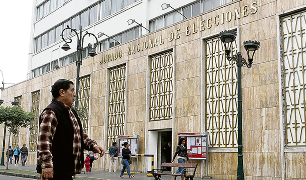 Cambios. El JNE debe reglamentar nuevo procedimiento de las hojas de vida. Foto: Virgilio Grajeda. Cambios. El JNE debe reglamentar nuevo procedimiento de las hojas de vida. Foto: Virgilio Grajeda.
