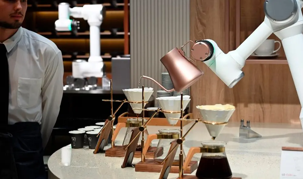 Los “restaurantes fantasma” son nuevas tendencias de negocios donde desaparecen locales, meseros, mesas y sillas. Foto: AFP