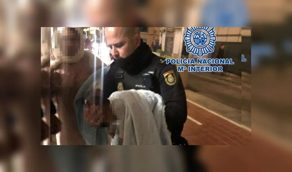 El bebé, en estado consciente, fue trasladado a un hospital para ser atendido. (Foto: Policía Nacional España)