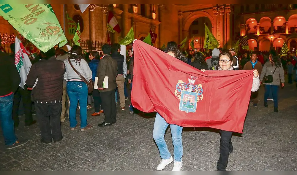 MARCHA CIERRE DEL CONGRESO - AREQUIPA 