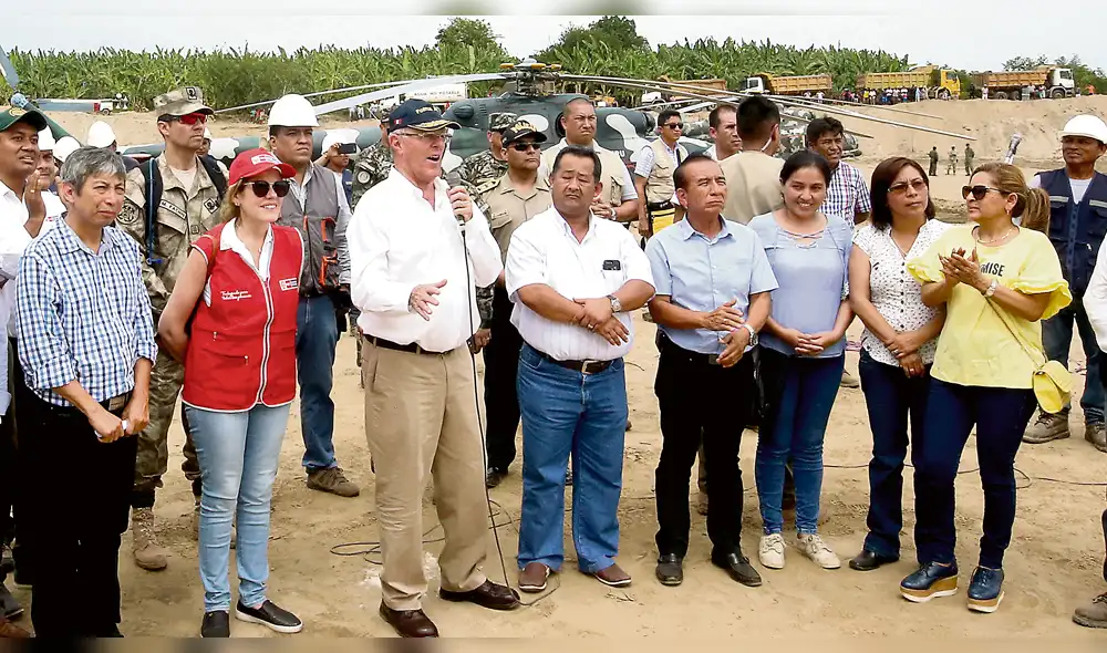 Presidente Kuczynski llega a Tumbes acompañado del bloque de kenjistas