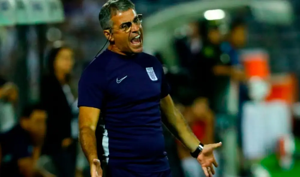 Pablo Bengoechea fue sancionado con 2 fechas sin dirigir y 3 UITs. Foto: Prensa Alianza Lima