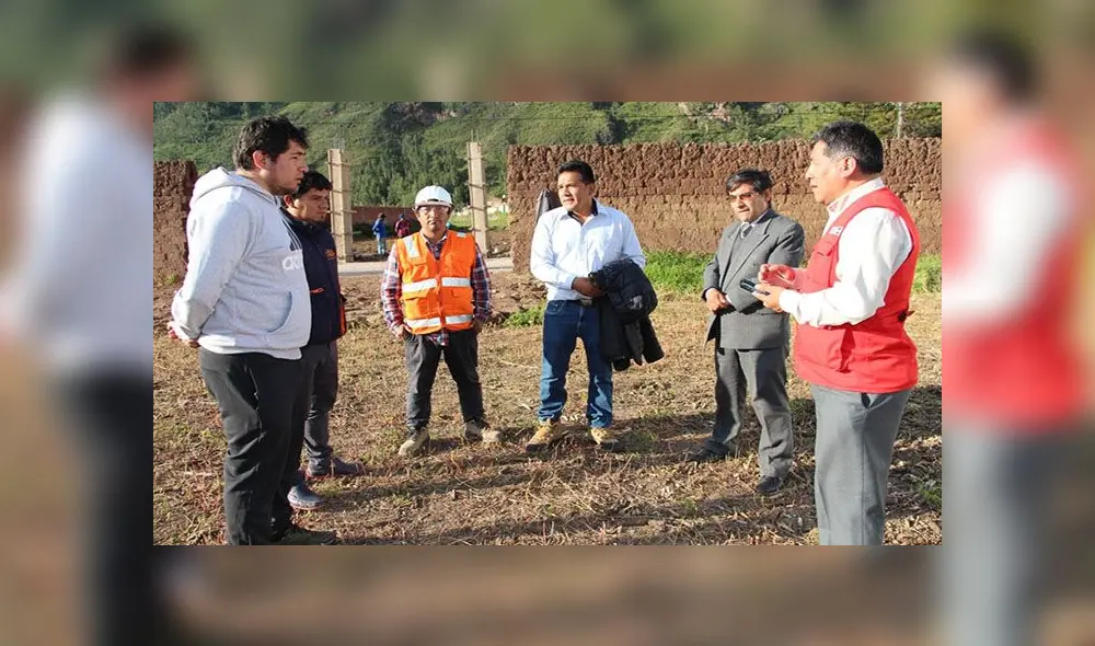 Autoridades supervisaron la instalación de los módulos en Pisac. Autoridades supervisaron la instalación de los módulos en Pisac.