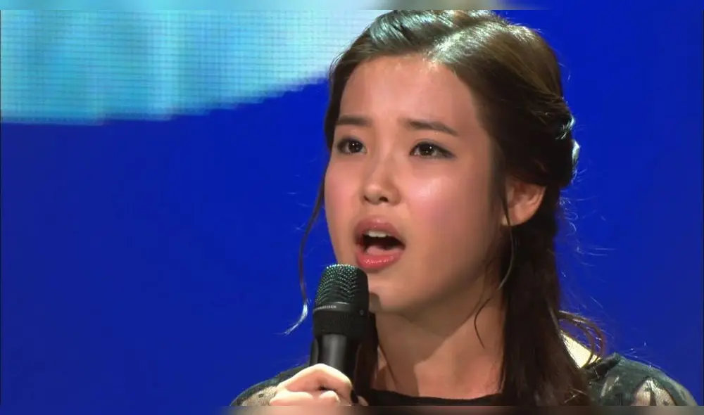 IU debutó el 18 de setiembre del 2008. Desde esa fecha ha contado con la compañía de su manager Bae Jong Han.