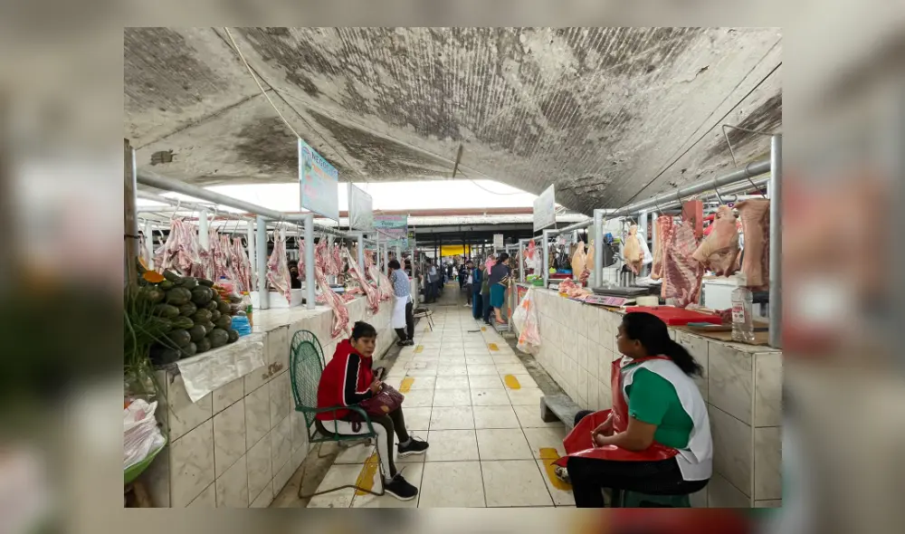 En el sector carnes del mercado Modelo se evidencia poca afluencia de compradores. Foto: Rosa Quincho/URPI-LR En el sector carnes del mercado Modelo se evidencia poca afluencia de compradores. Foto: Rosa Quincho/URPI-LR