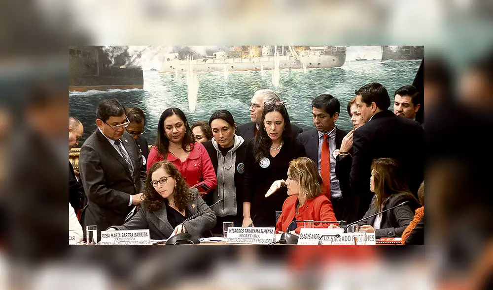 En sus trece. La comisión presidida por la fujimorista Rosa Bartra hizo cambios sustanciales.