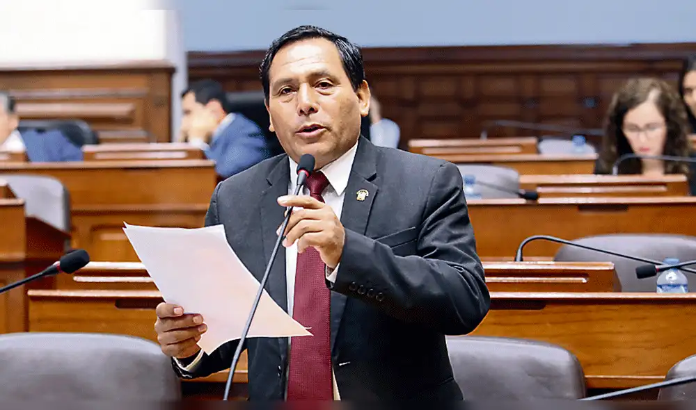 Ex fiscal destituido es asesor del congresista Modesto Figueroa Ex fiscal destituido es asesor del congresista Modesto Figueroa