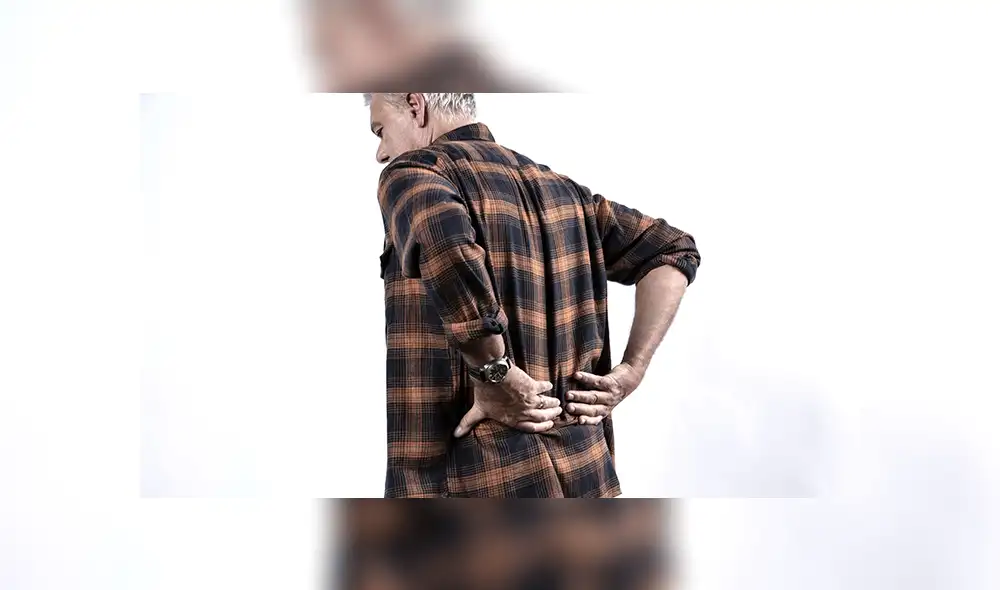 El dolor lumbar es uno de los dolores crónicos que padecen las personas.