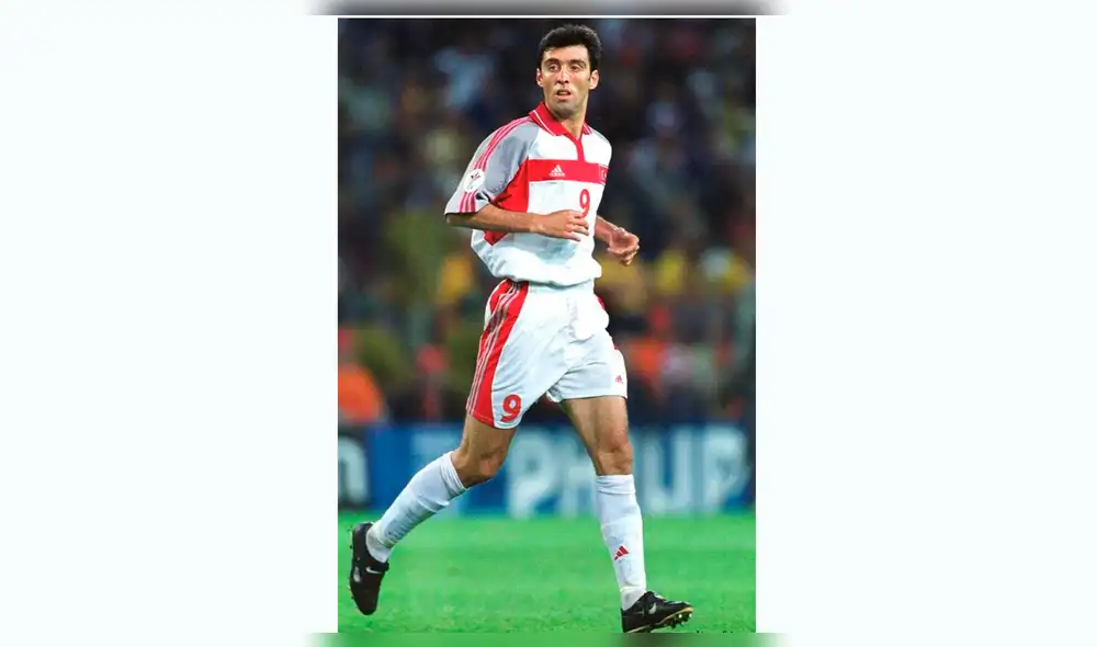 Haka Sukur: Marcó el gol más rápido de los Mundiales y hoy se gana la vida manejando Uber. Haka Sukur: Marcó el gol más rápido de los Mundiales y hoy se gana la vida manejando Uber.