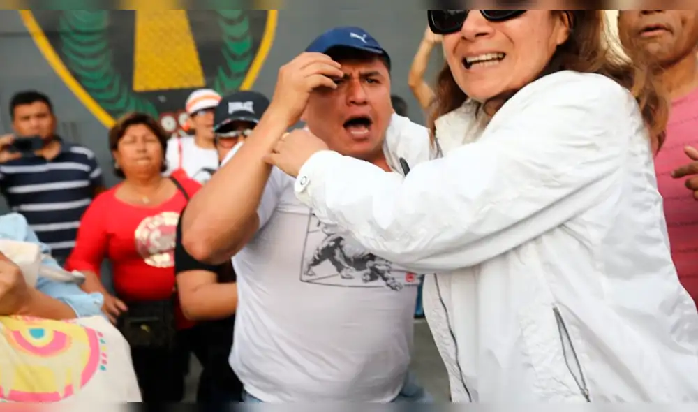 Simpatizantes de Keiko Fujimori agreden a la prensa [FOTOS]