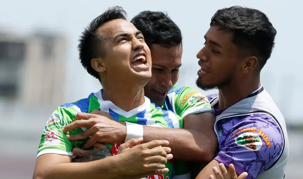 Comerciantes FC se adelantó en el marcador con tantos de Salas y Cenepo. Foto: Luis jiménez/Grupo La República