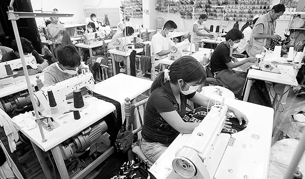 Desempleo: 55 % de personas en Lima Metropolitana y Callao perdieron sus empleos de abril a junio (2,7 millones), comparado con el año pasado, señaló el INEI. Desempleo: 55 % de personas en Lima Metropolitana y Callao perdieron sus empleos de abril a junio (2,7 millones), comparado con el año pasado, señaló el INEI.