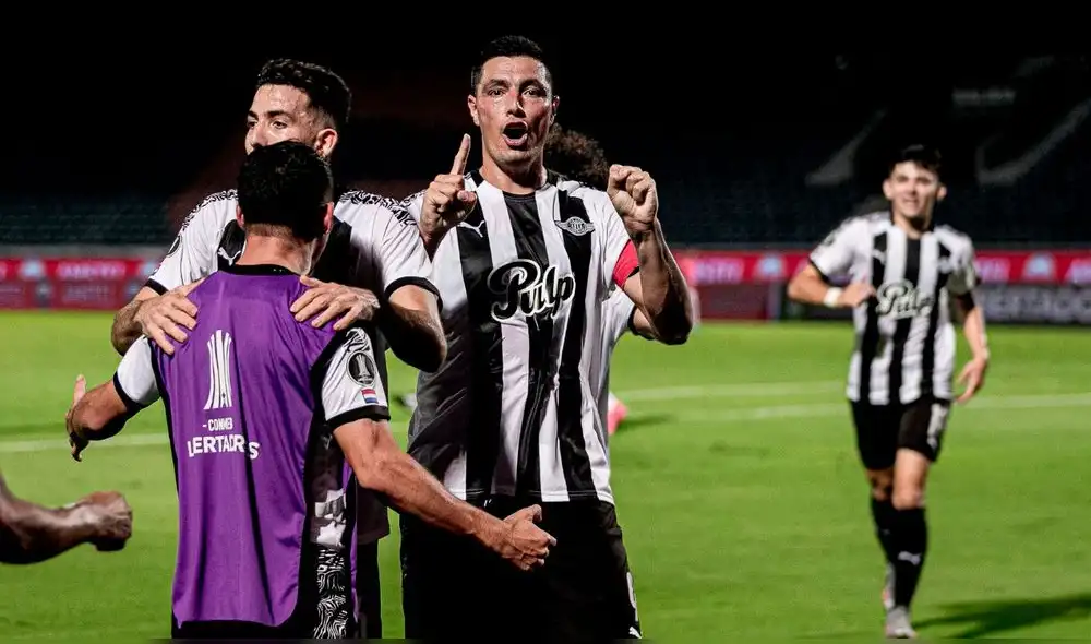 Libertad dio un gran paso en los octavos de final de la Libertadores. Foto: Twitter @Libertad_Guma