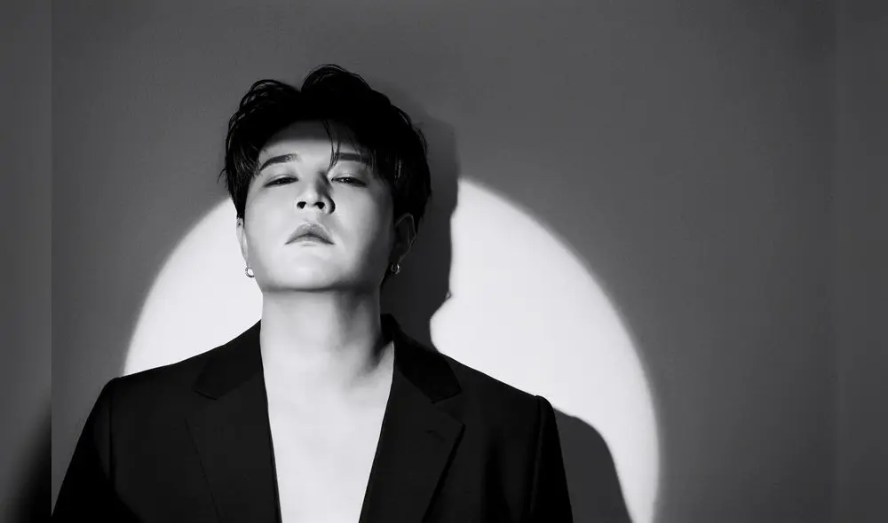 Versión "Shadow" de Shindong de Super Junior para el comeback "TIMELESS".
