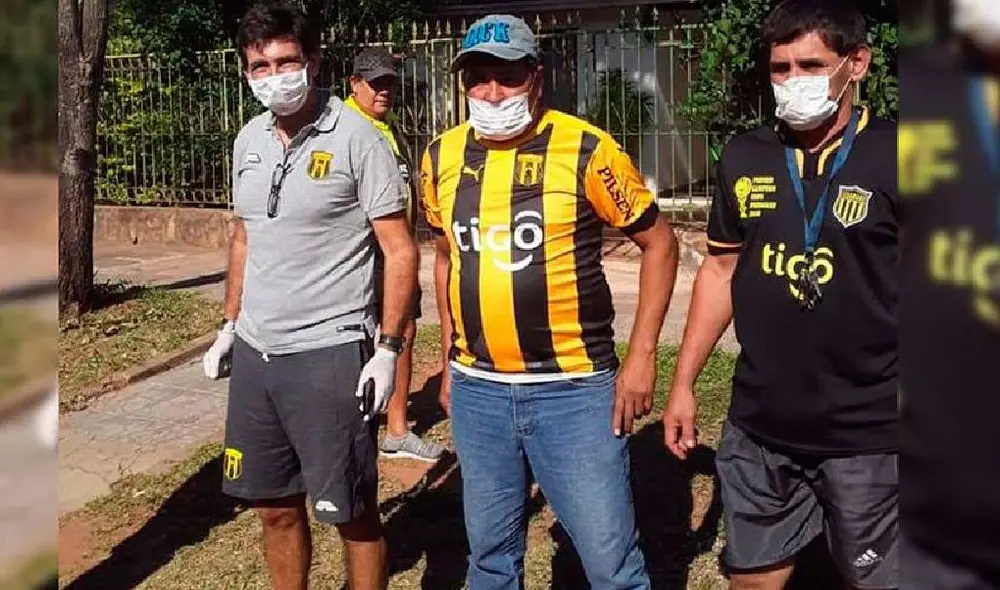 Gustavo Costas llevó ayuda a los más necesitados en Paraguay. Foto: Twitter